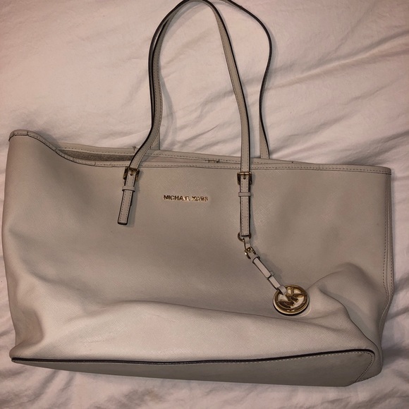 Michael Kors Handbags - Michale kors tote bag